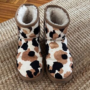 Ugg Classic Mini Cow Print Boots (Size 8)